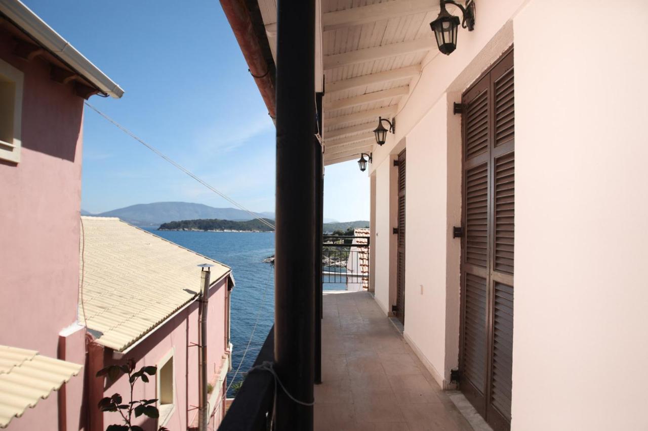 Gabriela'S Seaside House Vila Kassiopi Exterior foto